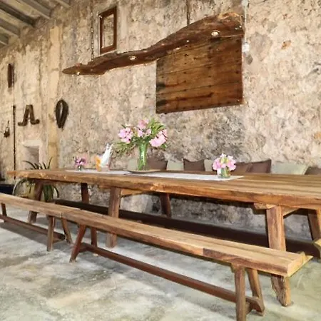 Petita Mare Farm stay *
